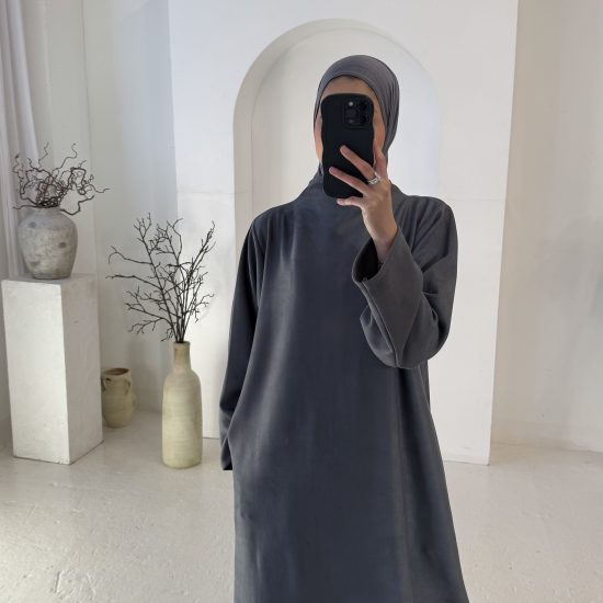 GREY SUEDE CLOSED ABAYA